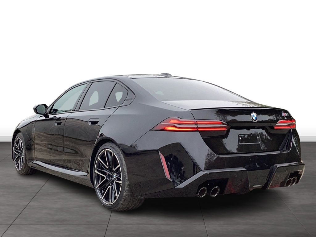 BMW M5 SEDAN | NOVÝ MODEL | SKLADEM | V8 biturbo hybrid 727 koní | sportovní sedan | luxusní interier | černá sapphire metalíza | černá kůže | skvělá výbava | nové německé auto na dovoz | nákup online | AUTOiBUY.com